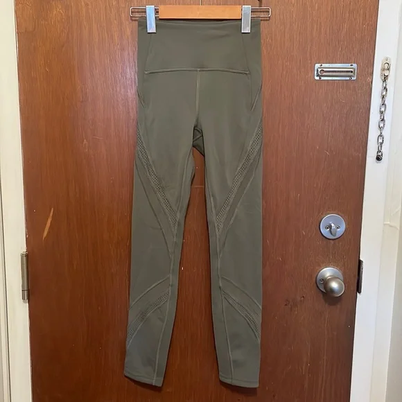 Lululemon Bootcamp Ready Tight - Picture 2 of 11